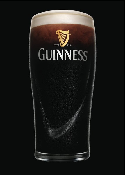 Guinness in the pub &#8211; a new-look pint glass